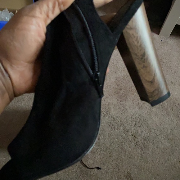 Knee high boots - Picture 4 of 6